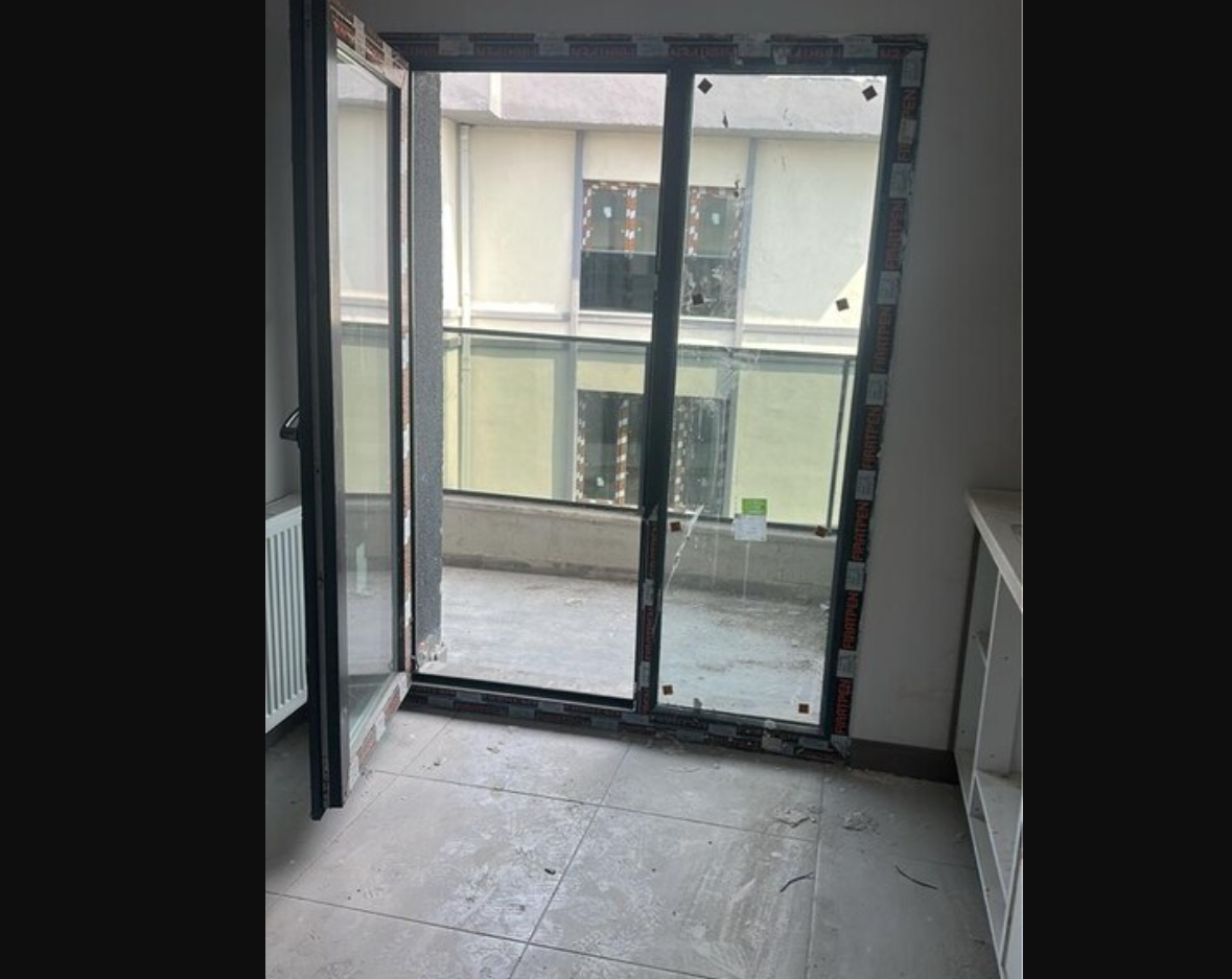ikinci el balkon penceresi çift camlı